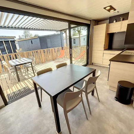Chalet Chalet Jullouville, 3 Pieces, 4 Personnes - Fr-1-361-486 *